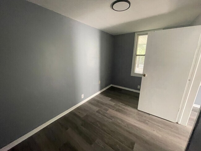 Building Photo - SECTION 8 and EDEN Accepted!! Spacious Newly Renovated 3 Br Home!