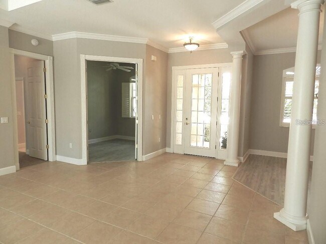 Building Photo - 13335 Purple Finch Cir