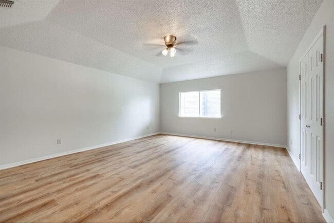 Building Photo - 11407 Rocky Mill Dr