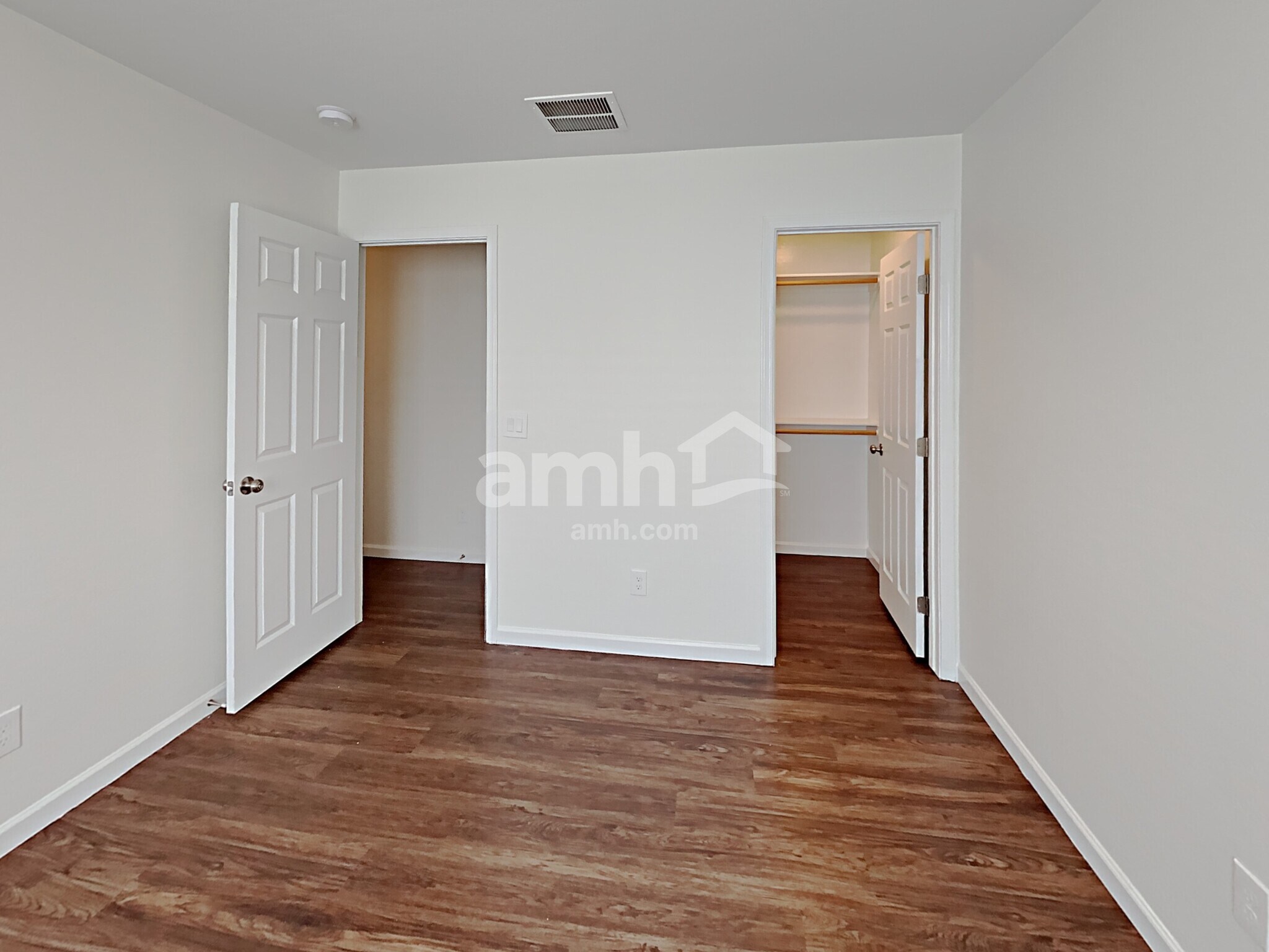 Building Photo - 17211 W Watkins St