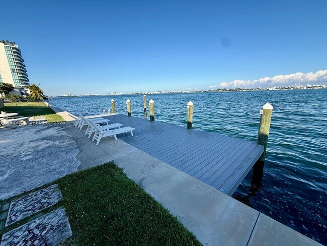 Building Photo - 7921 East Dr