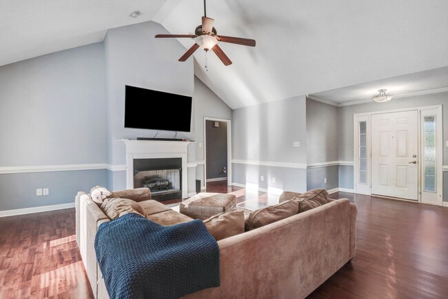 Building Photo - Spacious BRICK HOME in Goldsboro - 3 BR, 2...