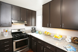 Interior Photo - Lake Balboa Townhomes