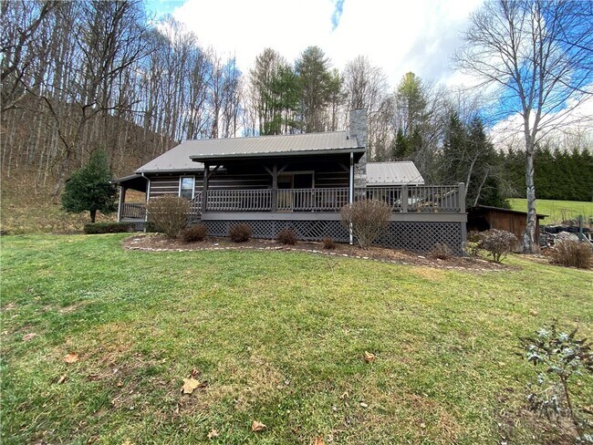 Building Photo - 329 Ballou Mills Rd