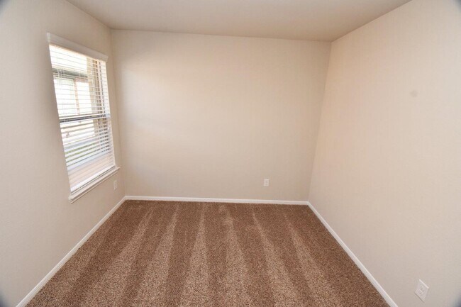 Building Photo - 3015 Dripping Springs Ct