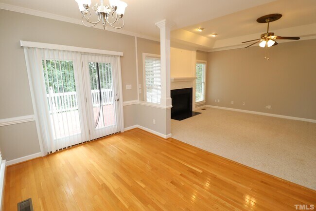 Building Photo - 100 Pebble Ridge Farms Ct