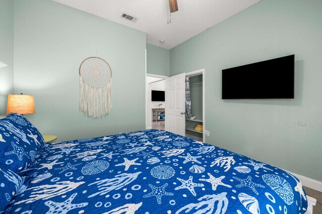 Building Photo - 4431 Luke Ave