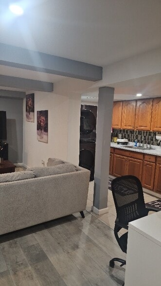 Building Photo - 4 Parente Ln N