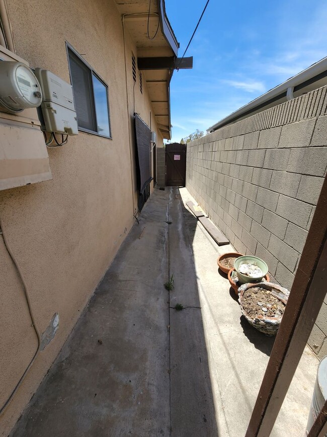 Building Photo - Excellent home on large lot for lease!