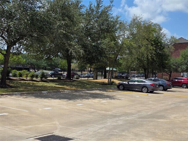 Building Photo - 305 Holleman Dr E