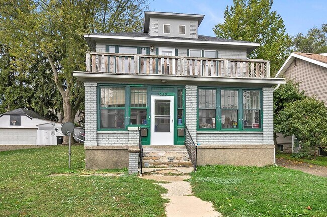 Building Photo - 1639 Wendler Ave SW