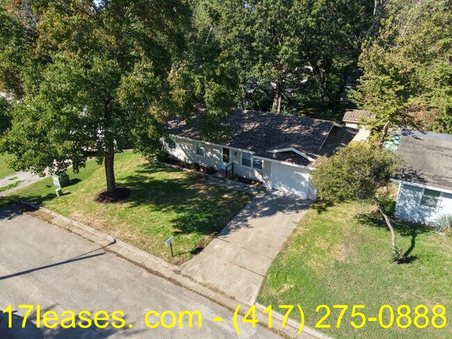 Building Photo - 201 S Meadowview Ave