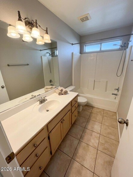 Building Photo - 4148 E Anderson Dr
