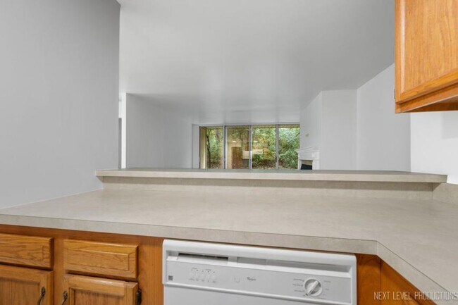 Building Photo - 1 bedroom in Lisle IL 60532