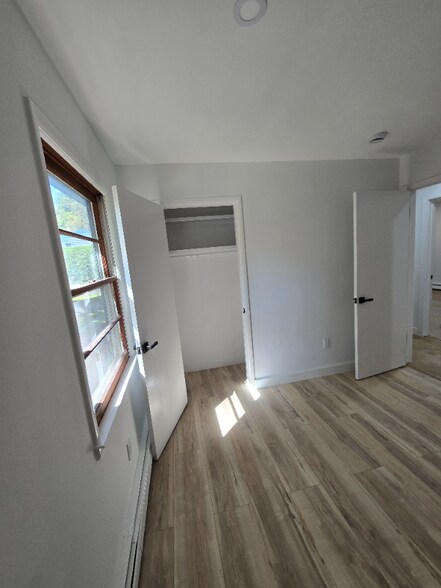 Building Photo - 26 Woodland Cir