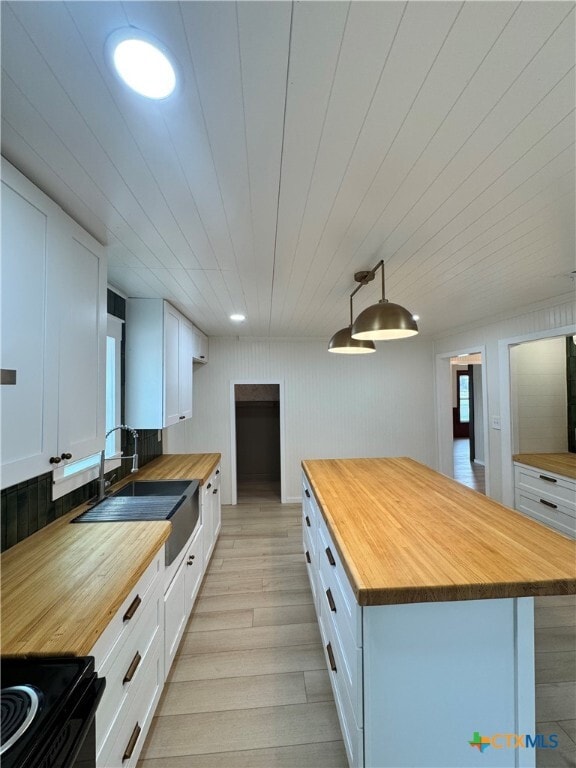 Building Photo - 223 NW Front St