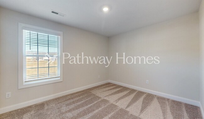 Building Photo - 207 Adams Tree Wy