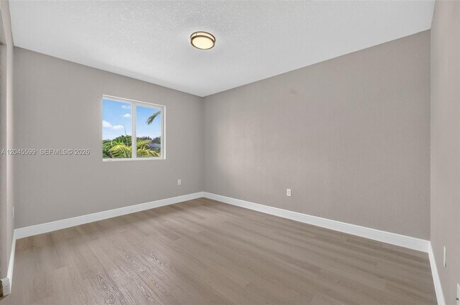 Building Photo - 20943 SW 133rd Ave