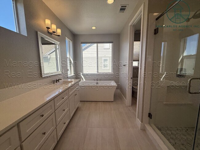 Building Photo - 266 Sandy Gulch Dr