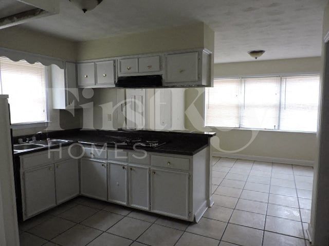 Building Photo - 3347 Bluemont Dr