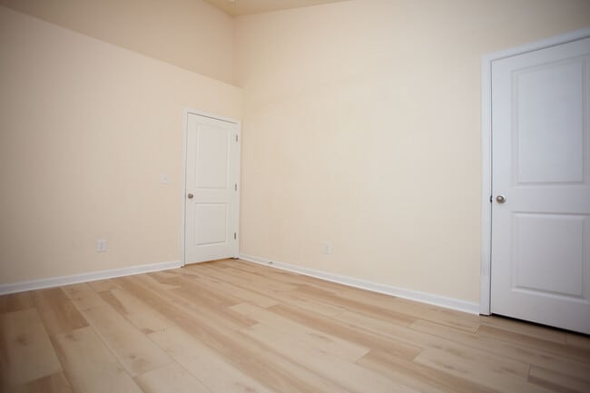 Building Photo - 6469 Panasa Ct