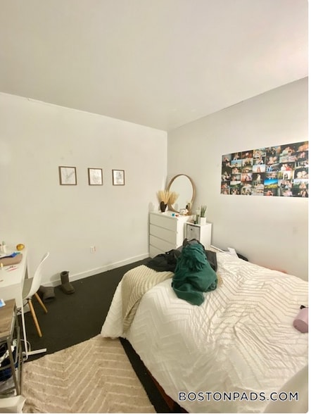 Building Photo - 772 Columbus Ave