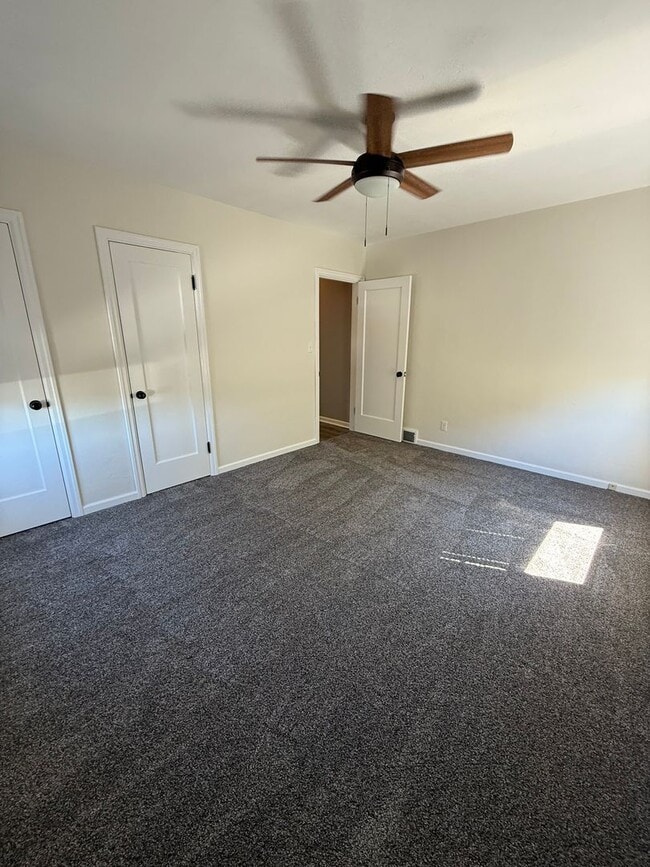 Building Photo - Newly Remodeled 3 Bed/2 Bath in North Bend