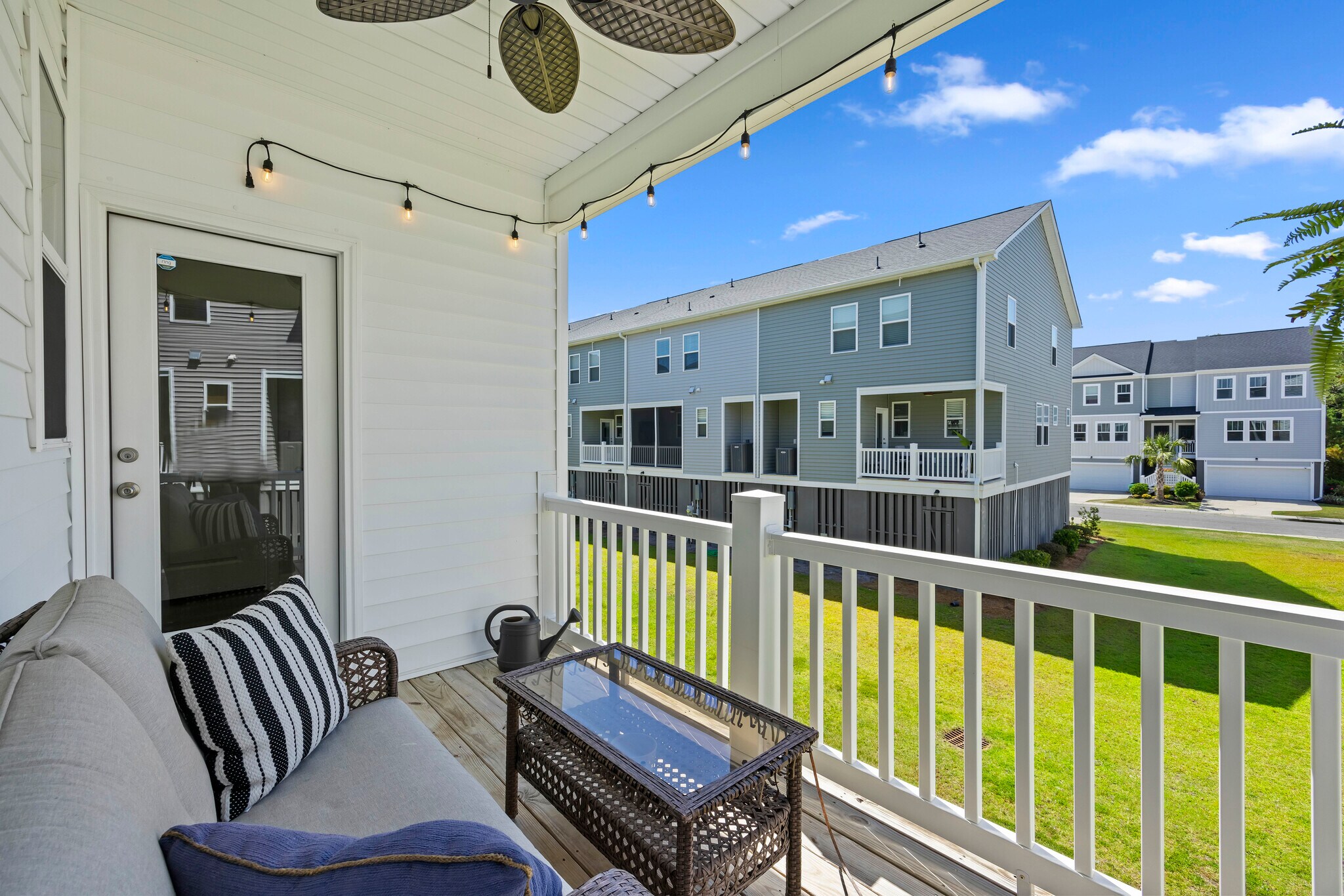 Building Photo - 210 Winding River Dr