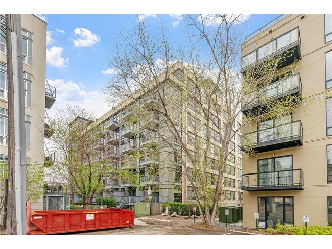 Building Photo - 720 N 4th St