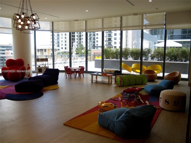 Building Photo - 55 SW 9th St