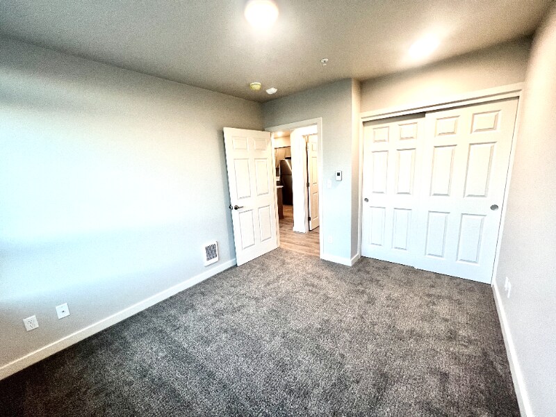 Building Photo - 2330 Yakima Ct