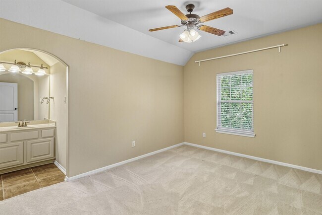 Building Photo - 18 Wyndehaven Lakes Drive