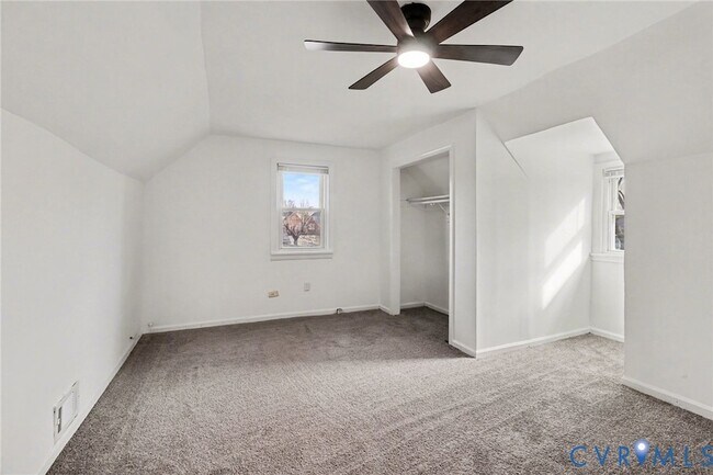 Building Photo - 1342 Evergreen Ave