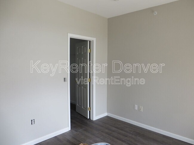 Building Photo - 7440 S Blackhawk St