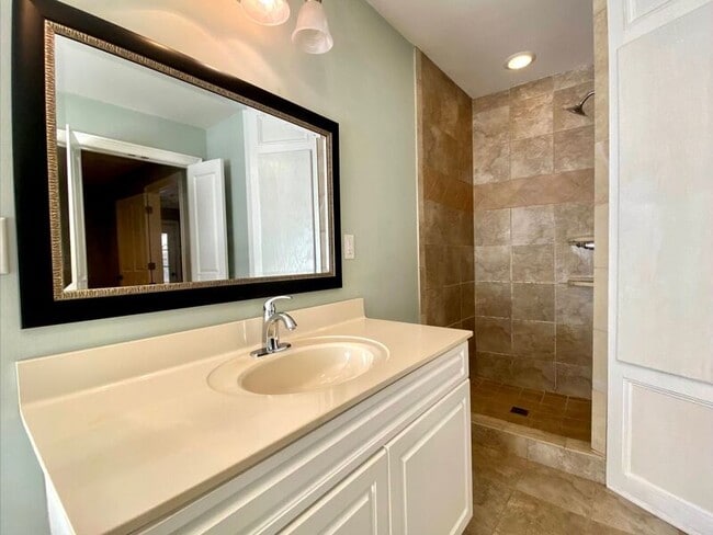 Building Photo - 3870 Hog Mountain Rd