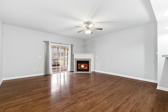 Building Photo - 986 Shaula Dr