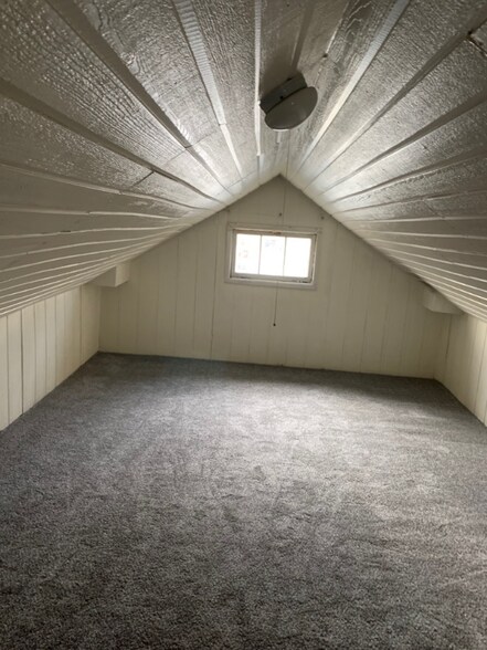 Building Photo - 520 SW 5th St