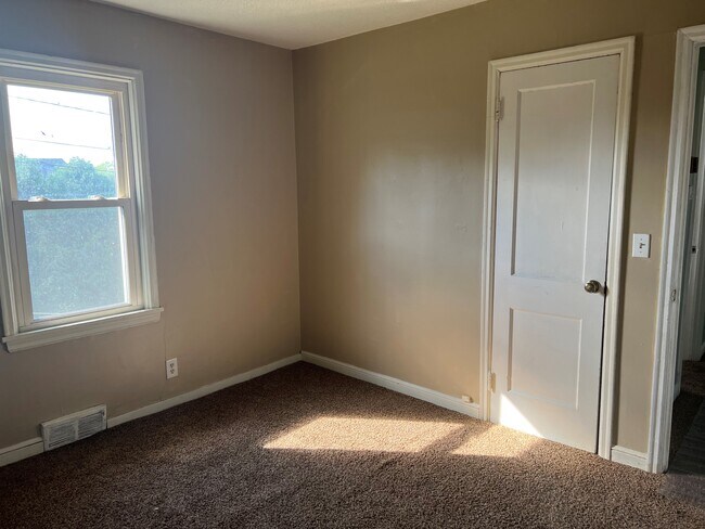 Bedroom 2 - 205 Jackson Ave NW