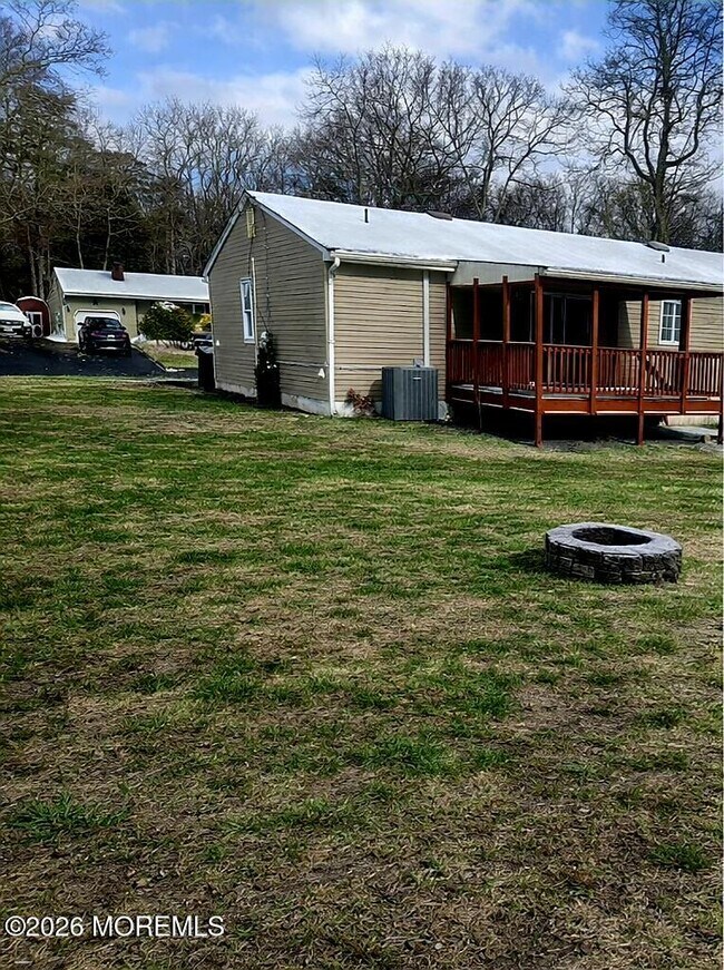 Building Photo - 361 Constitution Dr