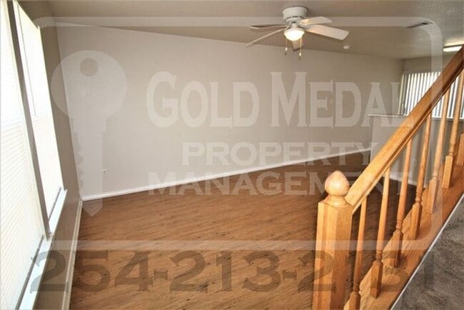 Building Photo - 3704 Malibu Ln