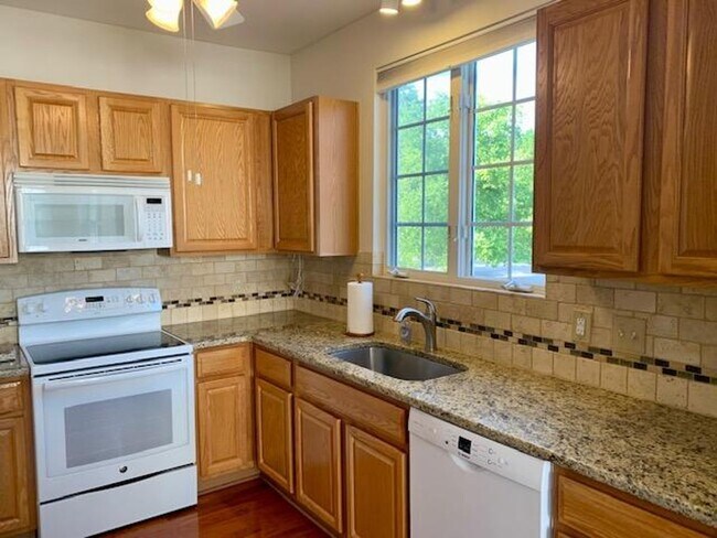 Building Photo - 426 Eyam Hall Ln