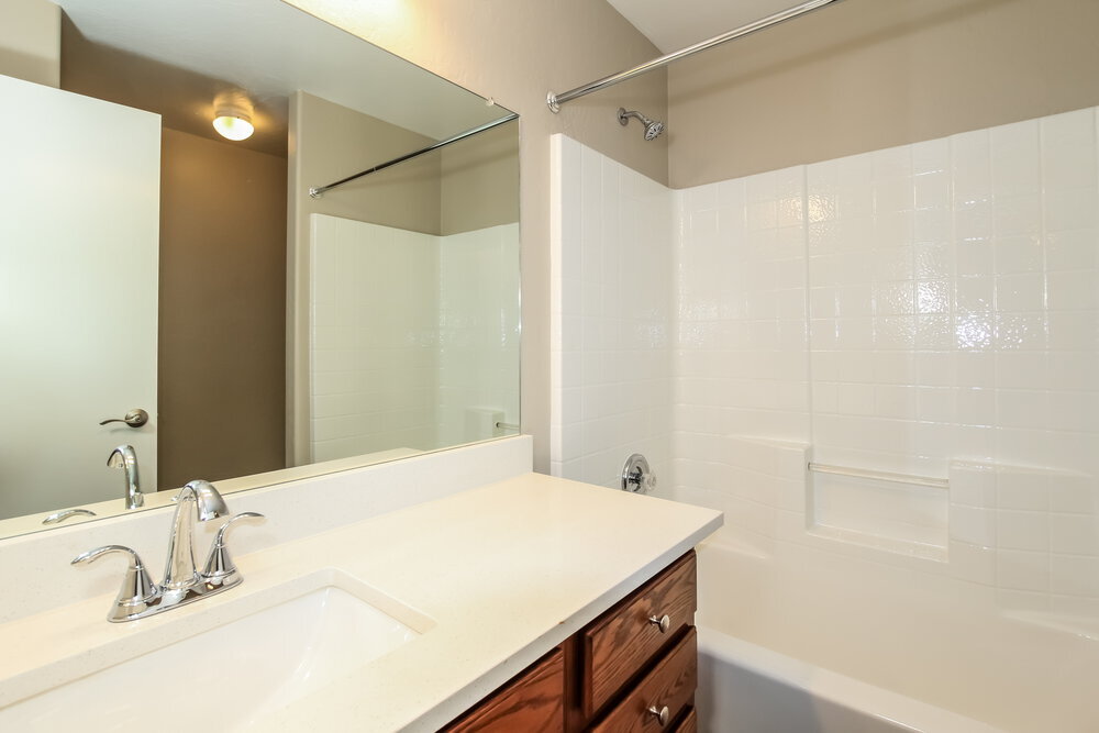 Building Photo - 8748 W Salter Dr