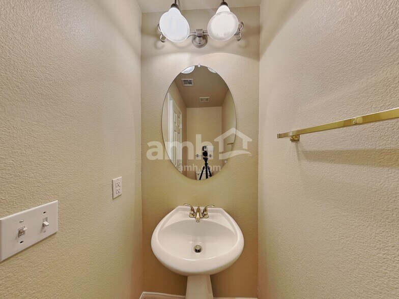 Building Photo - 257 Serenity Ridge Ct
