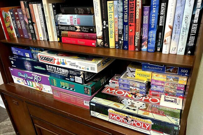 Building Photo - 121 Sawmill Springs Rd