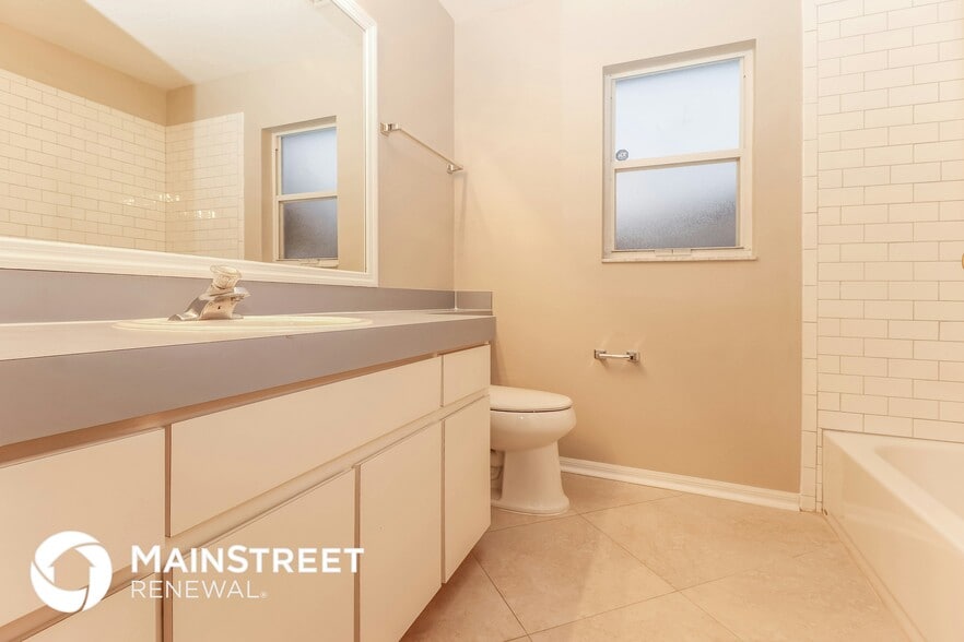 Building Photo - 5251 Fairhaven Ave