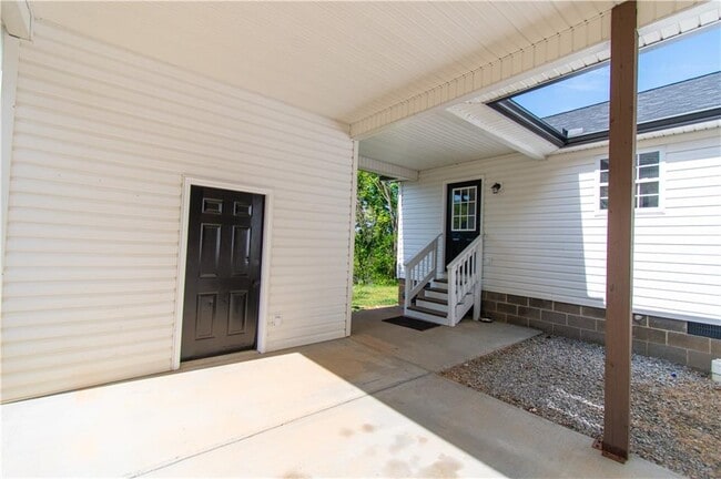 Building Photo - 270 Irwin Mill Rd SE