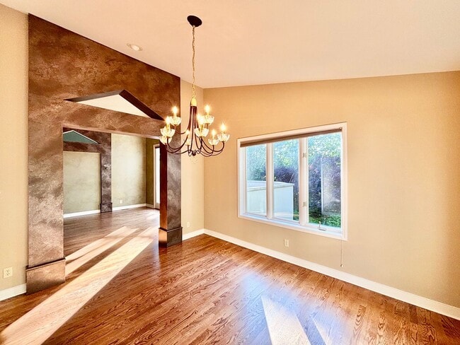 Building Photo - Great Home For Rent