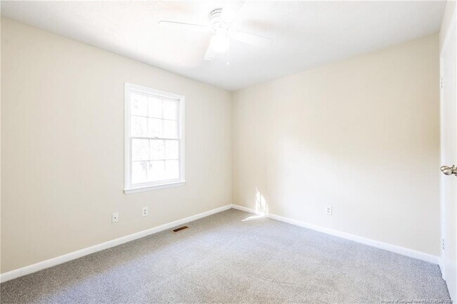 Building Photo - 1113 Oakstone Dr