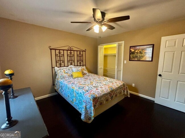 Building Photo - 125 Lantern Ridge Ct