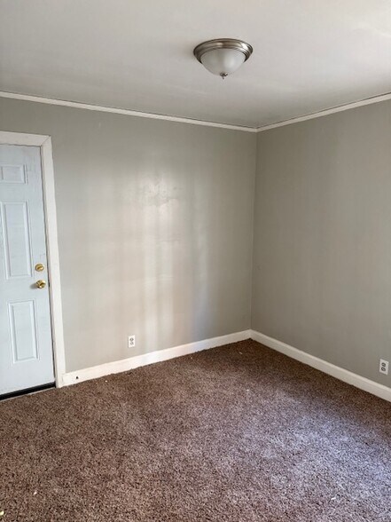 Building Photo - 14903 Tracey St